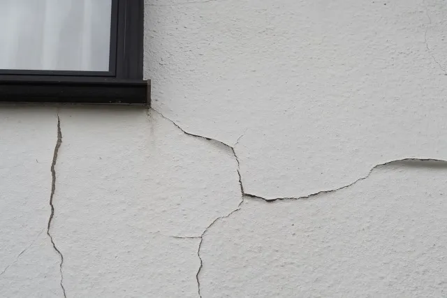 外壁塗装のベストな時期とは？劣化のサインと最適なタイミングの見極め方