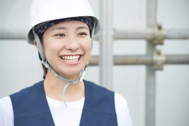 愛知で知っておきたい！屋根のひび割れが発生する主な原因とは